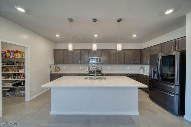 5528 Eleganza Avenue, Pahrump, NV 89061