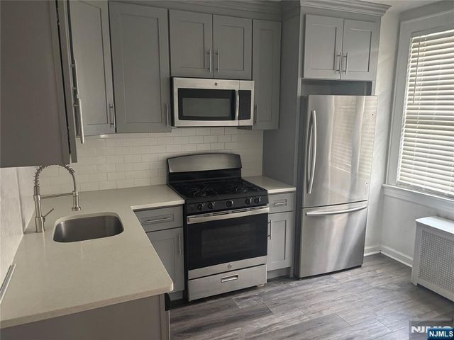 809 Schuyler Avenue 1R, Kearny, NJ 07032