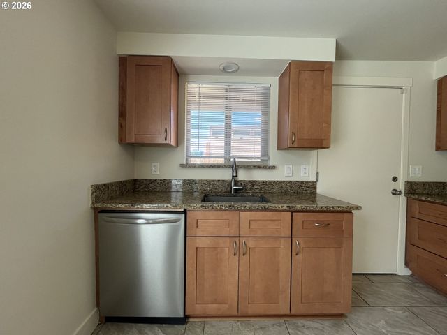 1436 VILLAGE PARK Pl, West Linn, OR 97068