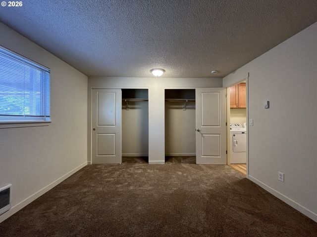 1436 VILLAGE PARK Pl, West Linn, OR 97068