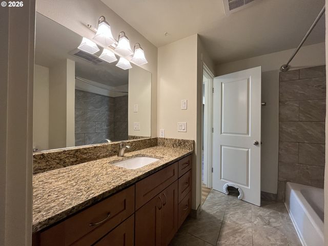 1436 VILLAGE PARK Pl, West Linn, OR 97068