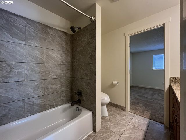 1436 VILLAGE PARK Pl, West Linn, OR 97068