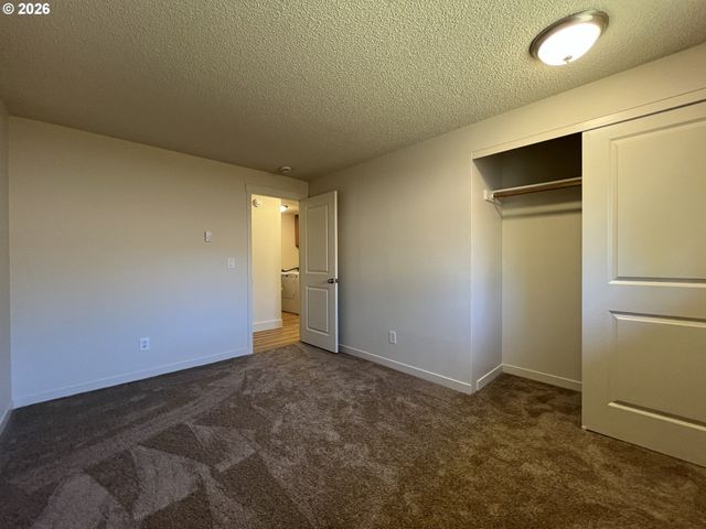1436 VILLAGE PARK Pl, West Linn, OR 97068