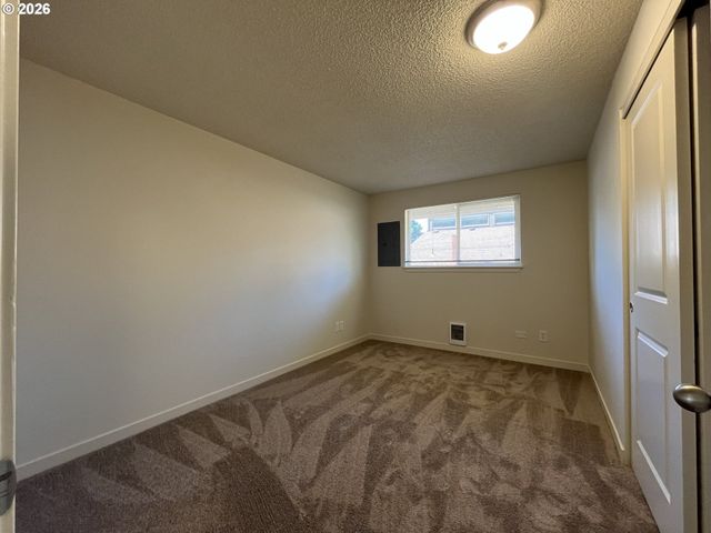 1436 VILLAGE PARK Pl, West Linn, OR 97068