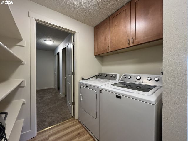 1436 VILLAGE PARK Pl, West Linn, OR 97068