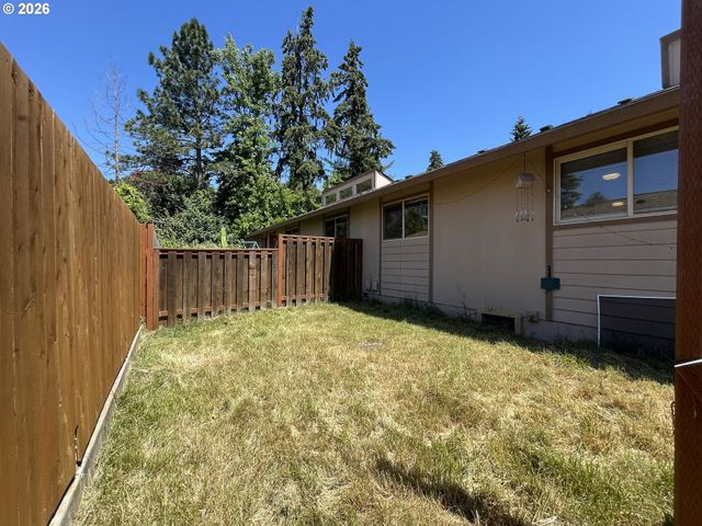 1436 VILLAGE PARK Pl, West Linn, OR 97068