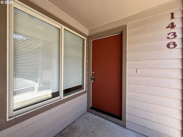 1436 VILLAGE PARK Pl, West Linn, OR 97068