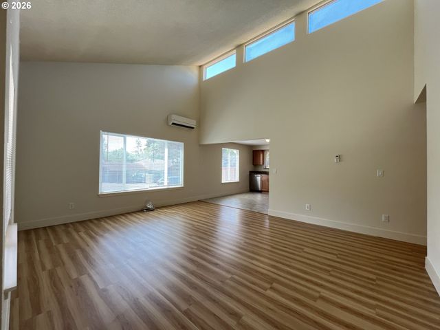 1436 VILLAGE PARK Pl, West Linn, OR 97068