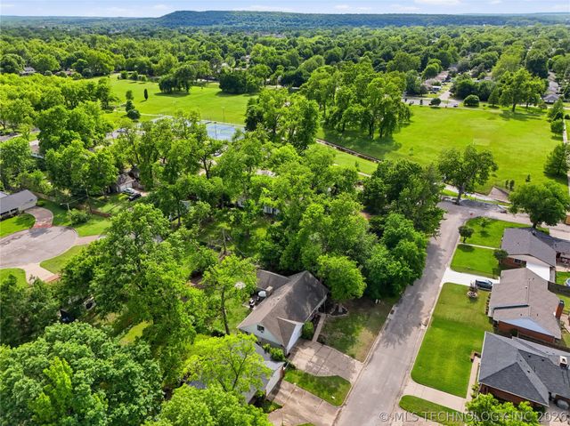 1920 E 53rd Street, Tulsa, OK 74105