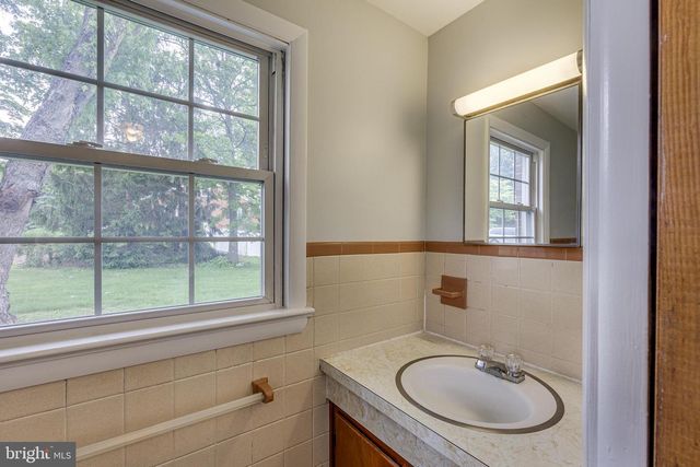 1606 STONY BATTERY RD, Lancaster, PA 17601
