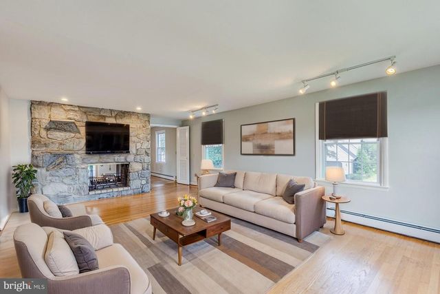 1606 STONY BATTERY RD, Lancaster, PA 17601