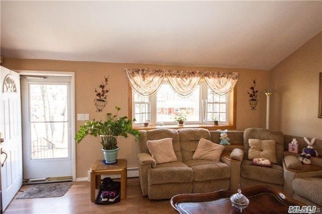 2 John Roe Smith Avenue, Medford, NY 11763