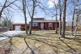 2 John Roe Smith Avenue, Medford, NY 11763