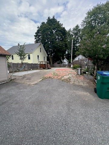 49 Liberty Street, Lowell, MA 01851