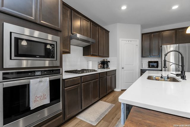 7015 Vista, San Antonio, TX 78233