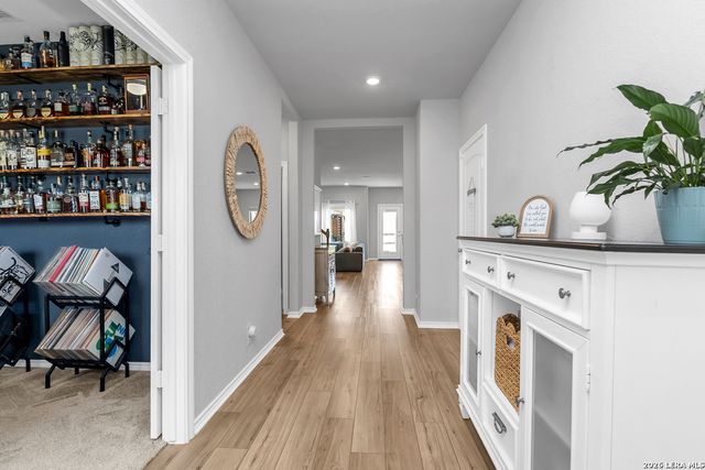 7015 Vista, San Antonio, TX 78233