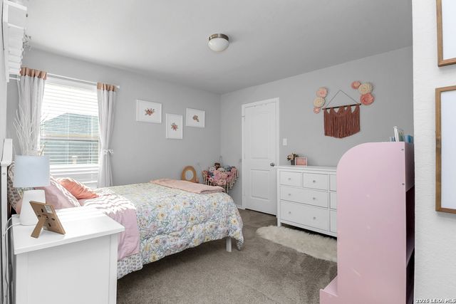 7015 Vista, San Antonio, TX 78233