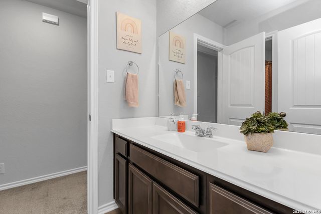 7015 Vista, San Antonio, TX 78233