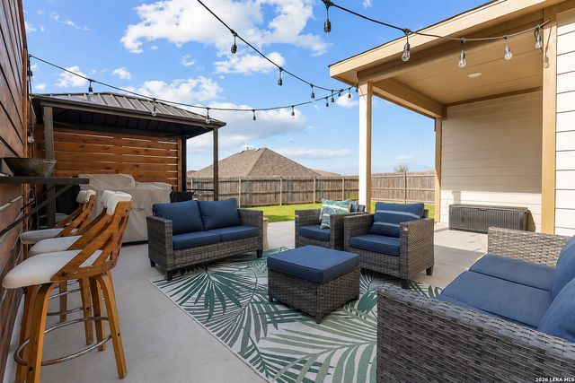 7015 Vista, San Antonio, TX 78233
