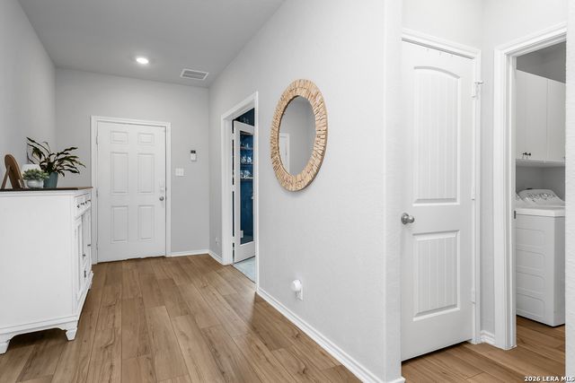 7015 Vista, San Antonio, TX 78233