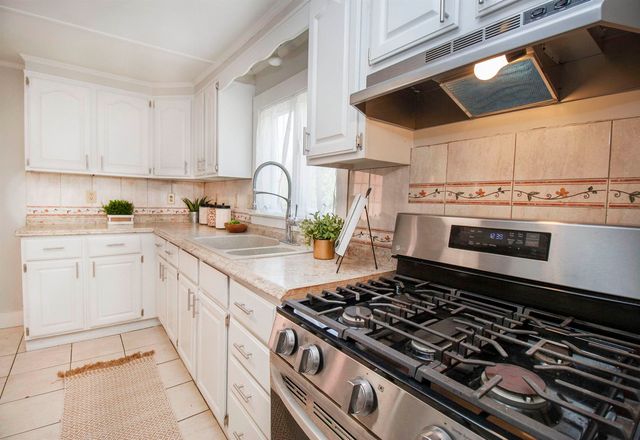 16 Prince Street, Concord, NH 03301