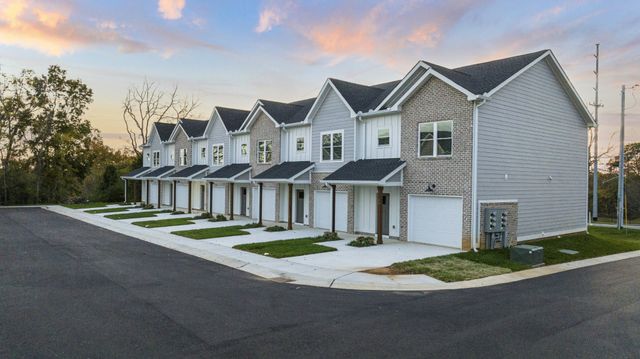 2624 S Main St Apt 10, Springfield, TN 37172