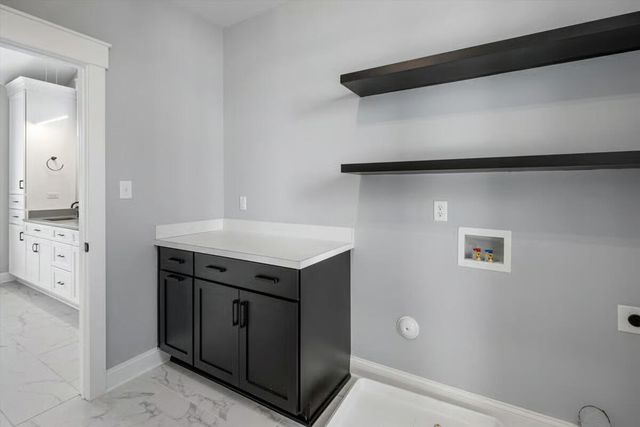 21445 N Dixboro Road, South Lyon, MI 48178