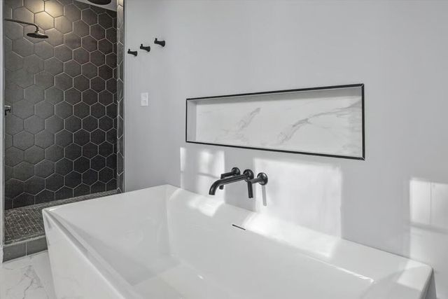 21445 N Dixboro Road, South Lyon, MI 48178