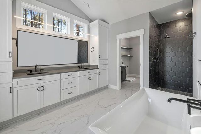 21445 N Dixboro Road, South Lyon, MI 48178