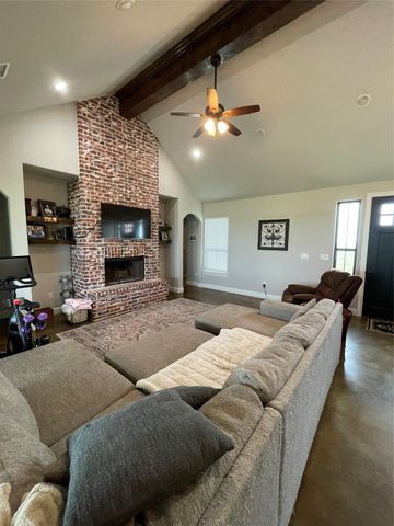 18177 County Road 204, East Bernard, TX 77435