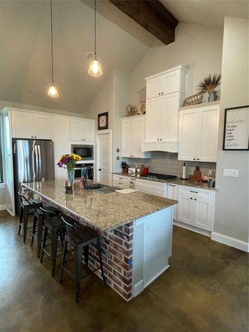 18177 County Road 204, East Bernard, TX 77435
