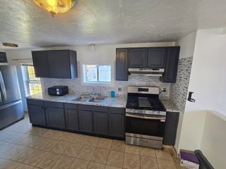 176 Green St 2, Brockton, MA 02301