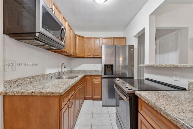 1771 NE 174th St, North Miami Beach, FL 33162