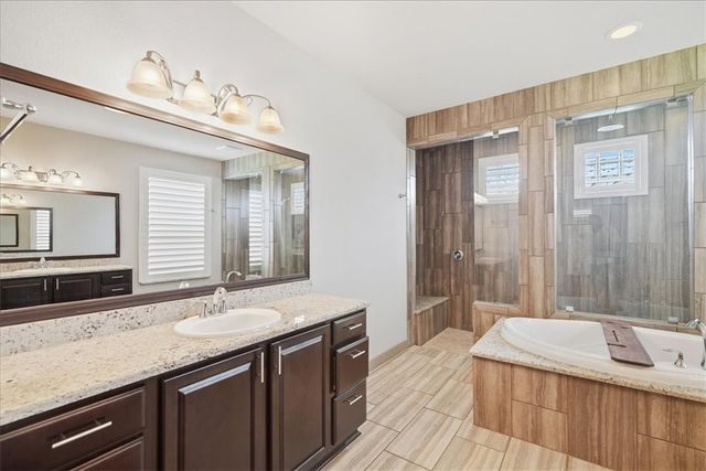 8039 Calgary Dr, Corpus Christi, TX 78414