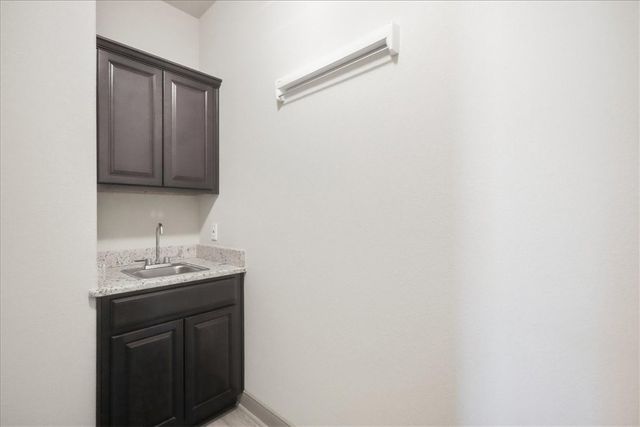 8039 Calgary Dr, Corpus Christi, TX 78414