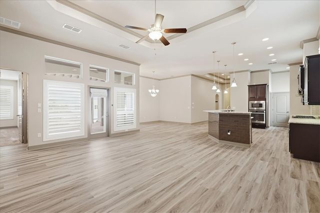 8039 Calgary Dr, Corpus Christi, TX 78414