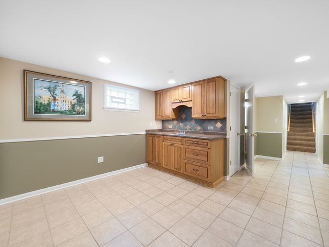 727 Harms Road, Glenview, IL 60025