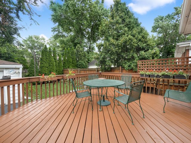 727 Harms Road, Glenview, IL 60025