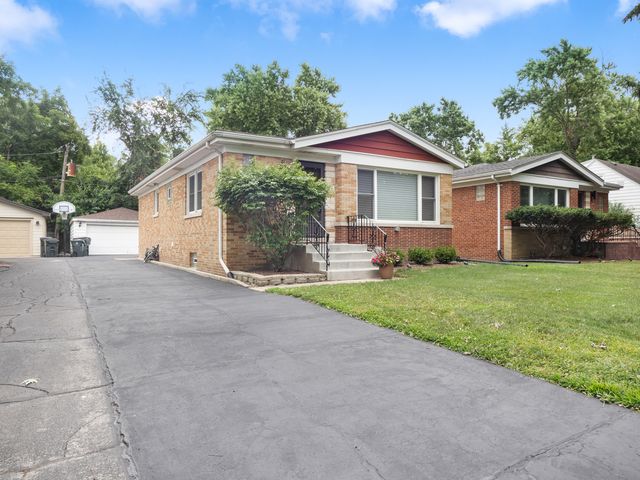 727 Harms Road, Glenview, IL 60025