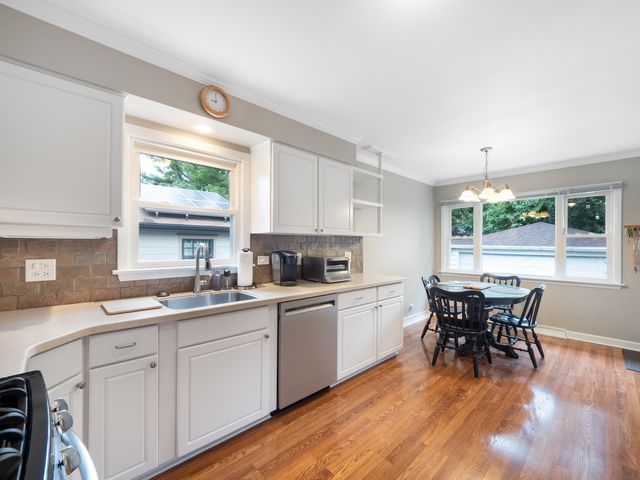 727 Harms Road, Glenview, IL 60025