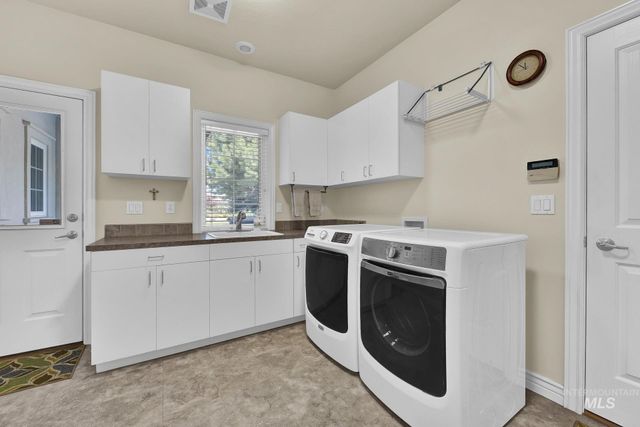 3011 W Balata Ct, Meridian, ID 83646
