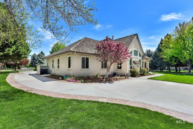 3011 W Balata Ct, Meridian, ID 83646