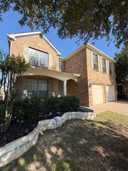 9004 Brook Hill Lane, Fort Worth, TX 76244