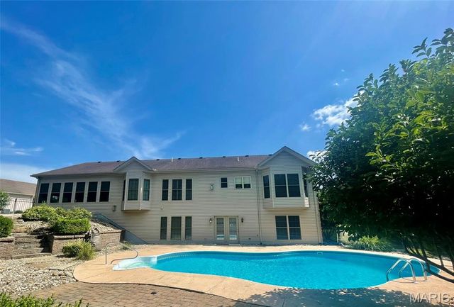 77 Woodcrest Drive, Bethalto, IL 62010
