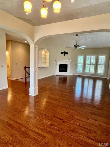 77 Woodcrest Drive, Bethalto, IL 62010