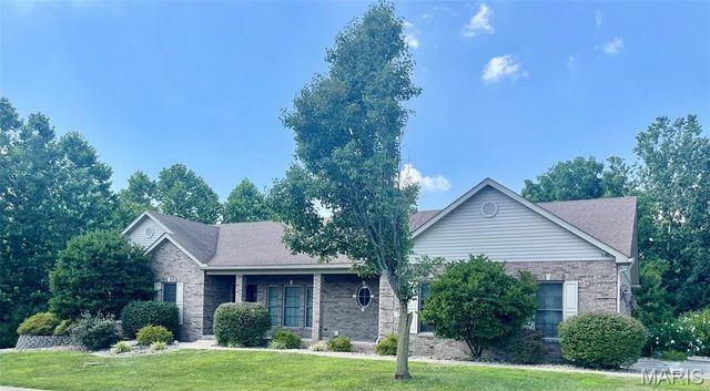 77 Woodcrest Drive, Bethalto, IL 62010