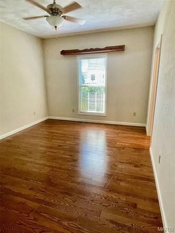 77 Woodcrest Drive, Bethalto, IL 62010
