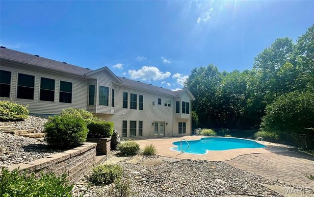 77 Woodcrest Drive, Bethalto, IL 62010