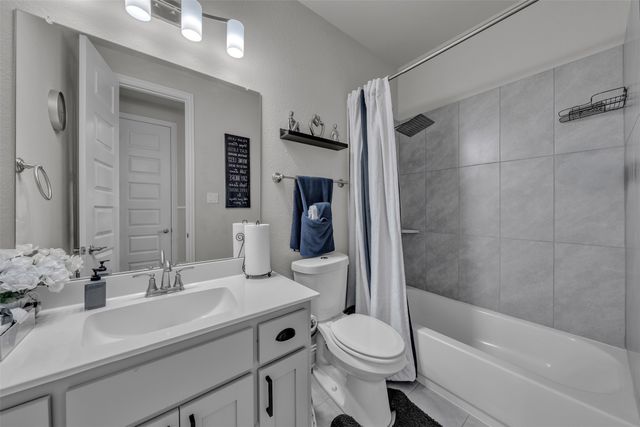 231 Berkeley Drive, Waxahachie, TX 75167