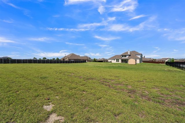 231 Berkeley Drive, Waxahachie, TX 75167